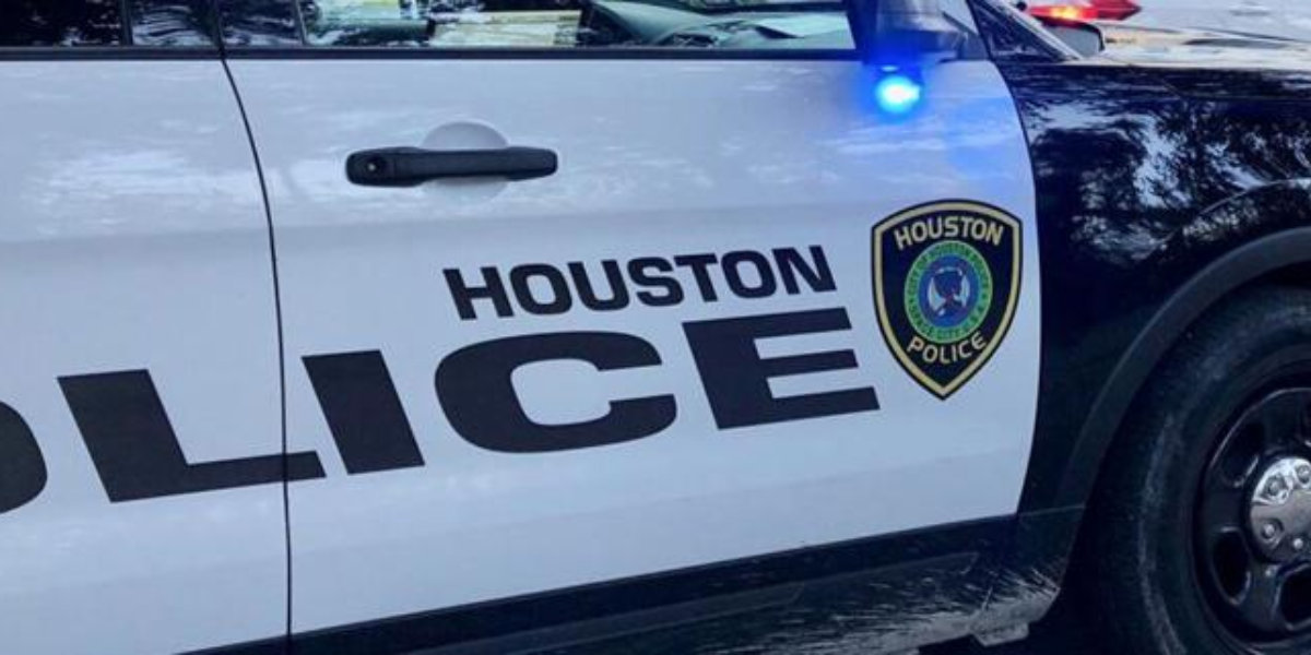 Body of 29-Year-Old Man Found Decomposing on Houston Vacant Lot — Police Yet to Determine Cause of Death