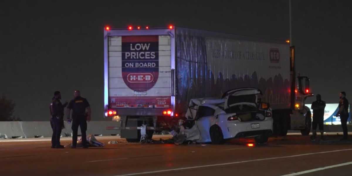 Fatal Crash on Houston's South Loop: Woman Dies After Vehicle Strikes Stalled 18-Wheeler in Late-Night Collision