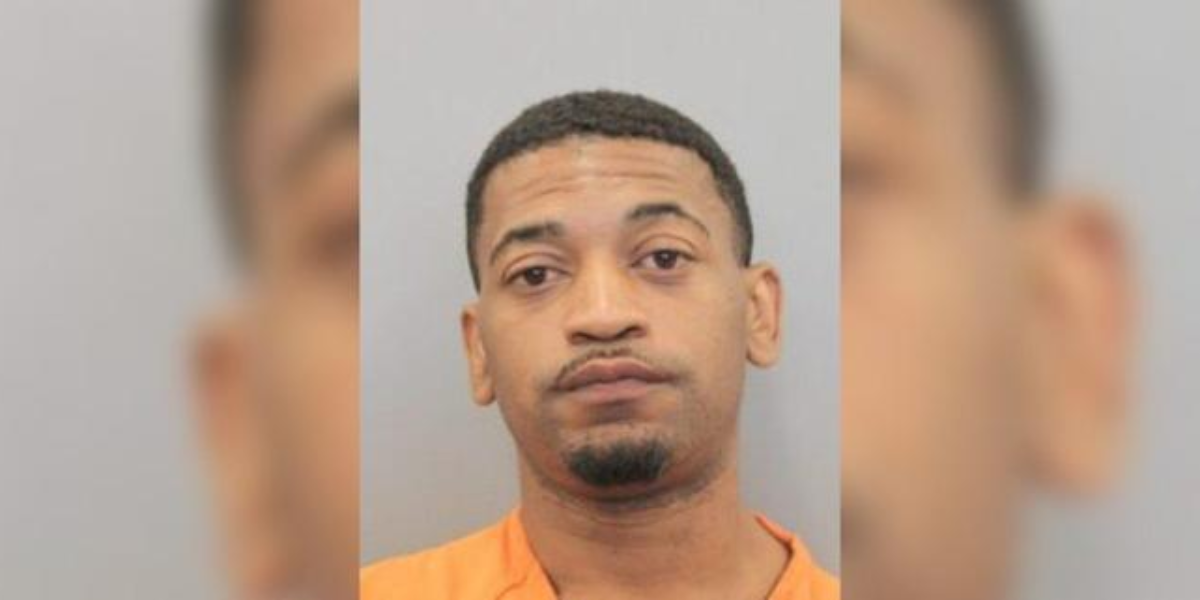 Houston Police Search for Person of Interest in Deadly Cullen Boulevard Stabbing