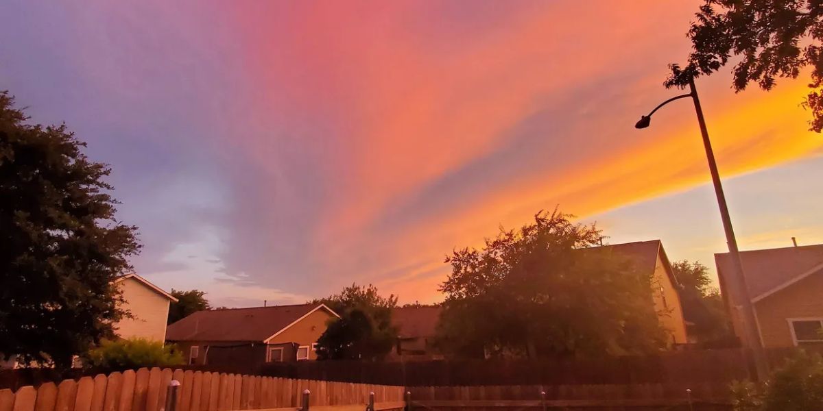 Massive dust cloud from Africa sets up dangerous mix as Dallas hits 100 degrees today