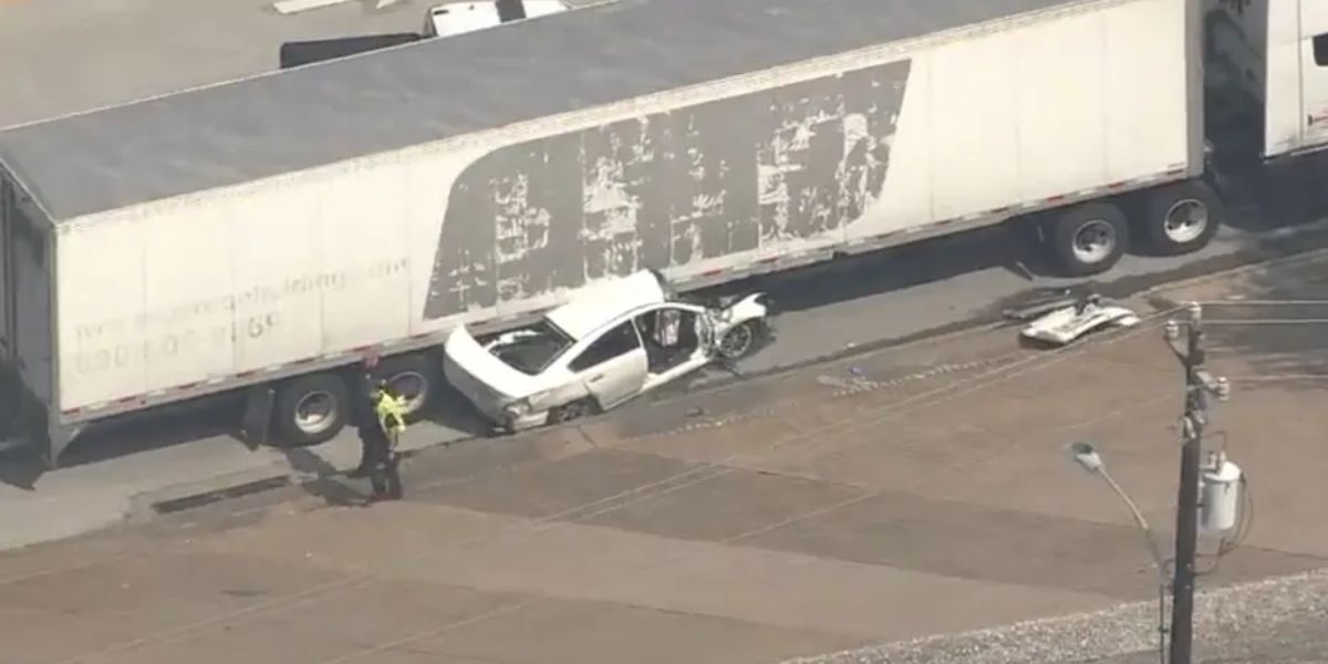 Pasadena jewelry heist takes wild turn — getaway car slammed by two 18-wheelers on Houston freeway