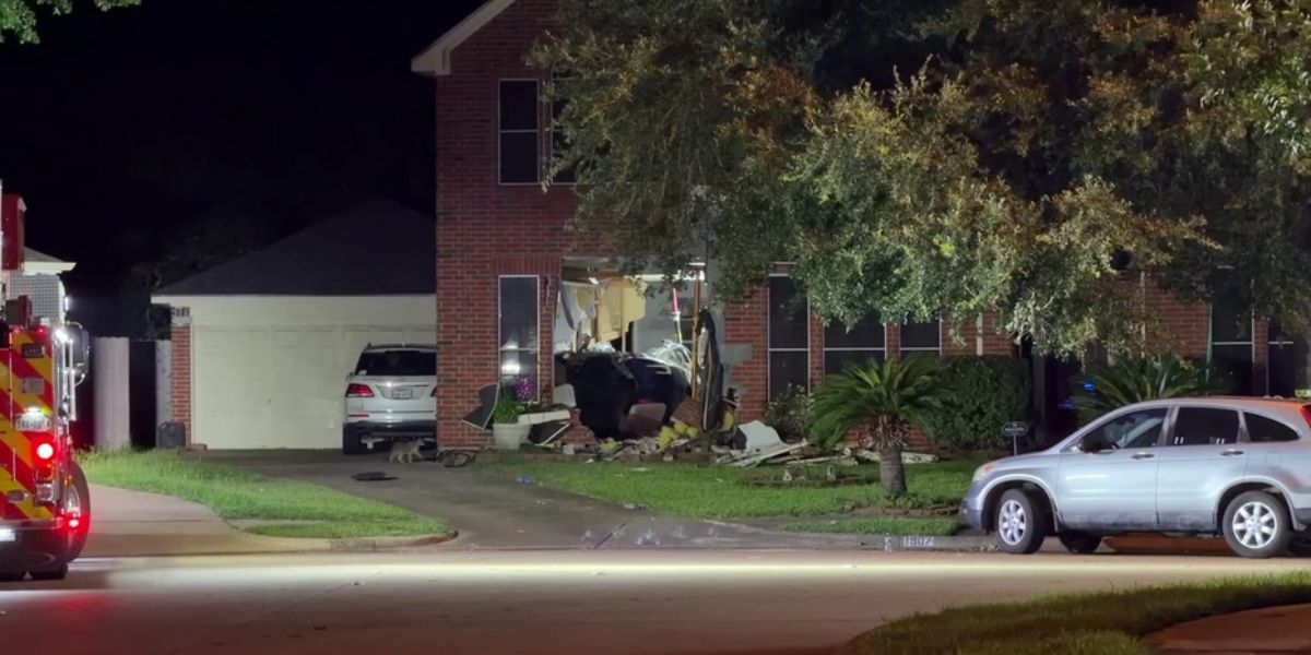 Tesla on autopilot crashes into Katy home, killing woman in her 70s