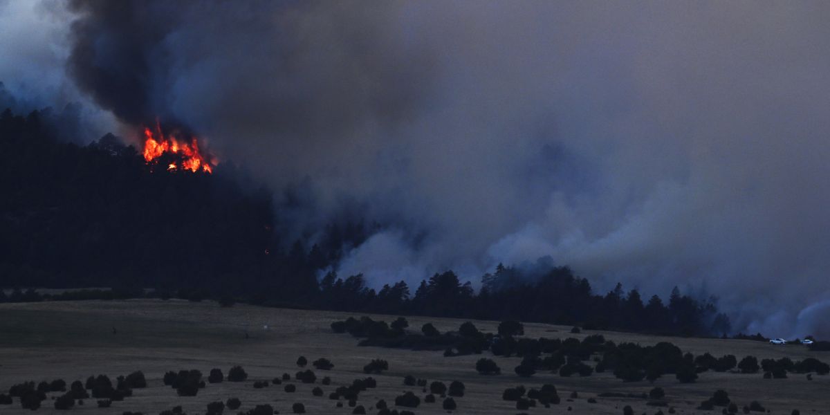 Aspen Acres Fire Explodes to 66,895 Acres Overnight — Zero Containment as Flames Reach Colorado City and Crews Fight to Save Homes