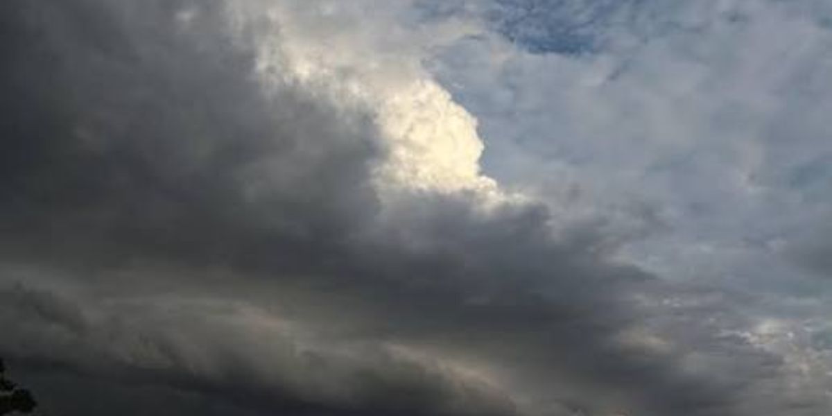 Illinois Temperatures Push Near 90 Degrees Wednesday as Storm Threat Targets Southern Communities